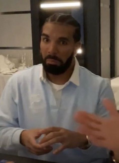 Drake Confused Face, Drake Alter Ego, Drake Selfie Funny, Drake Embarrassing, Drake Anita Max Win, Drake Pfp Zesty, Anita Max Win Drake, Drake Reaction Pic, Silly Drake