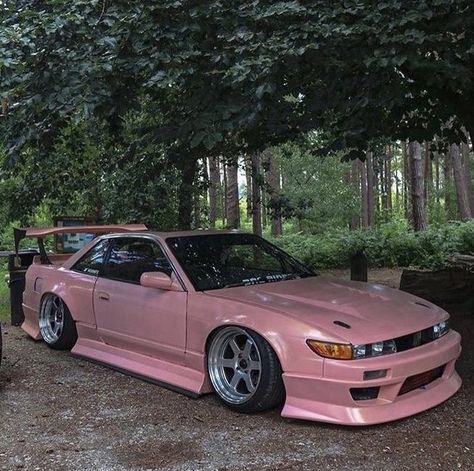 Chrome Wrap Cars, White And Pink Car, Car Tuning Ideas, Carros Aesthetic, Jdm Builds, Y2k Cars, 90s Cars, 80s Cars, S13 Silvia