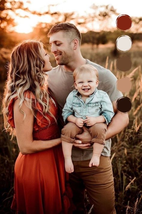 Studio Fall Family Photos, Fall Photo Shoot Family Of 3, Fall Family Photos With 4 Month Old, Family Of Three Family Photos, Family Poses On Couch, Family Of 3 Fall Photo Ideas, Single Family Photo Ideas, Family Outdoor Portraits, Family Photos Pumpkin Patch