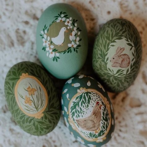 Creative Easter Eggs, Easter Egg Art, Easter Egg Designs, Easter Egg Painting, Easter Egg Crafts, Easter Inspiration, Egg Crafts, Easter Art, Egg Designs
