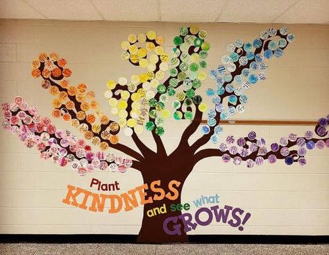 15 Unique & Adorable Ways to Celebrate Kindness in Your Classroom Kindness Tree, Bulletin Board Tree, Kindness Bulletin Board, Elementary Bulletin Boards, Art Bulletin Boards, Bulletin Board Design, School Board Decoration, Preschool Bulletin, Back To School Bulletin Boards