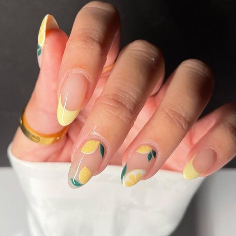 Cute summer nail ideas can make us look forward to summertime. Summer nails are not like winter nails where you just want to retreat your hands in the Lemon Ombre Nails, Yellow Short Nails Ideas, Spring Nails 2024 Yellow, Short Lemon Nails, Lemon Gel Nails, Summer Nails Yellow Pastel, Lemon Manicure, Lemon Nails Designs, Pastel Yellow Nails