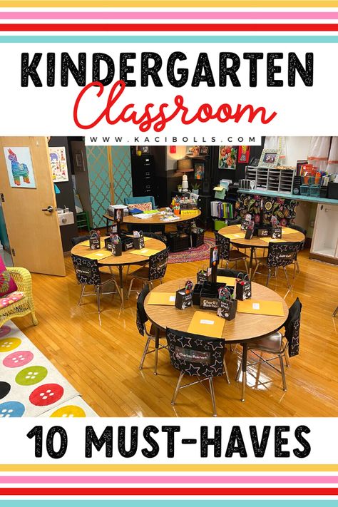 Teaching Kindergarten Classroom, Kindergarten Class Organization, Classroom Setup Kindergarten Layout, Classroom Zones Ideas, Kindergarten Toys Classroom, Set Up Kindergarten Classroom, Kindergarten Classroom Pictures, Cool Kindergarten Classrooms, Kindergarten Classroom Must Haves Teachers