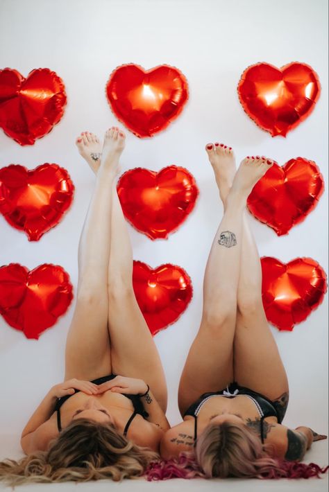 Best Friend Budiour Photoshoot, Best Friend Valentines Photoshoot, Friend Valentine Photoshoot, Valentine’s Day Photoshoot Friends, Photo Shoot With Best Friend, Best Friend Bouidor Photography, Valentines Day Bouidor Photography, Valentines Bodouir Photo Shoot, Valentines Photoshoot Model