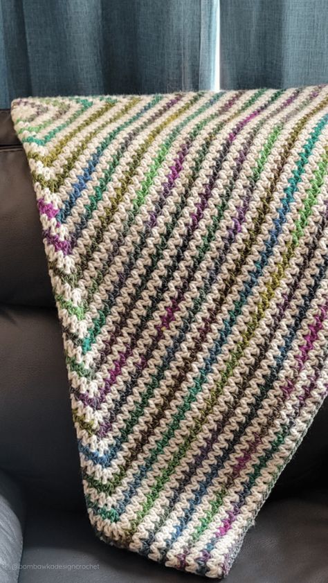 My Favorite Crochet Blanket Pattern - PIN - @oombawkadesigncrochet Crochet Borders For Blankets, Motifs Afghans, Quick Crochet Blanket, Zig Zag Crochet, Scrap Yarn Crochet, Crochet Throw Pattern, Crochet Squares Afghan, Confection Au Crochet, Crochet Blanket Pattern Easy