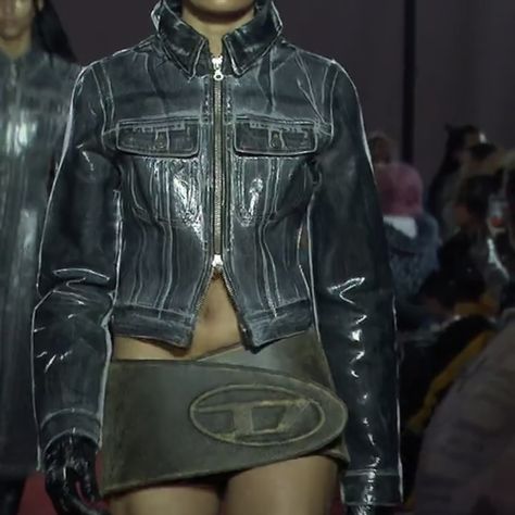 Glenn Martens Diesel, Diesel Glenn Martens, Diesel Vintage Fashion, Diesel Runway 2022, Diesel Runway, Diesel Aesthetic, 90s Diesel, Vhs Film, Diesel Outfit