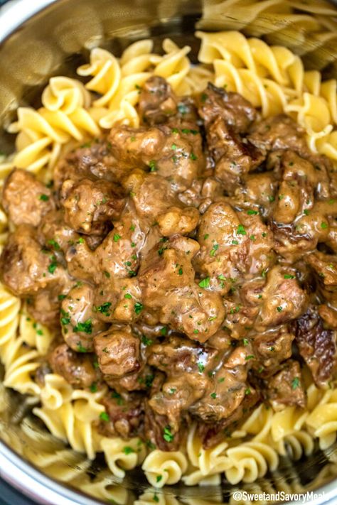 Instant Pot Beef Tips and Gravy - Sweet and Savory Meals Beef Tips And Noodles, Beef Stew Meat Recipes, Instant Pot Stew, Beef Tip Recipes, Beef Tips And Gravy, Easy Beef Stew, Stew Meat Recipes, Savory Meals, Potted Beef