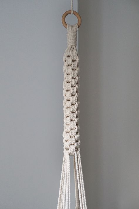 The crown knot - Macramé Macrame Crown Knot, Crown Knot, Project Decoration, Simpul Makrame, Purse Handles, Macrame Knot, Macrame Patterns Tutorials, Macrame Hanging, Macrame Ideas