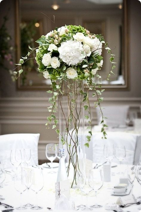 Ivy in flower arrangements! by Annie Williamson Flowers Arrangements Diy, Gubahan Bunga, White Flower Arrangements, Tafel Decor, Table Flower Arrangements, Curly Willow, Diy Arrangements, Tall Centerpieces, Flowers Arrangements