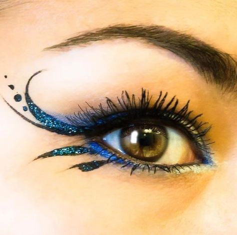 Blue And Black Makeup, Fairy Costume Makeup, Halloween Smink, Eyeshadow Easy, Purim Ideas, Carnaval Make-up, Fairy Glitter, Fantasy Make-up, Make Up Designs