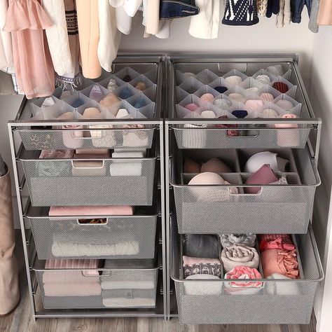 . Organized Closets Small, Bedroom Storage Shelf, Organizing Ideas For Small Bedrooms, Organization Ideas For The Bedroom, Small Closet Organization Ideas Bedroom, Closet Organization Ideas Storage, Adult Room Ideas Bedrooms, Closet Organization Ideas Small Bedrooms, Small Room Clothes Storage