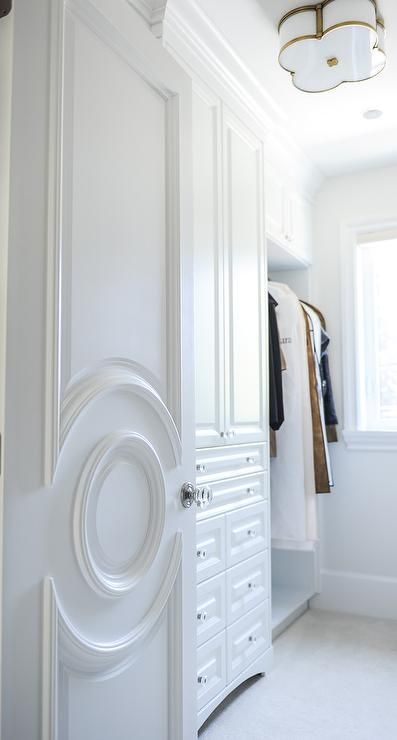 Closet Doors with Circular Moldings, Transitional, Closet circle mouldings white mudroom Interior Doors Styles, Transitional Closet, Bedroom Closet Doors, Bright Interior, Door Molding, Door Design Interior, 아파트 인테리��어, Room Closet, Bedroom Doors