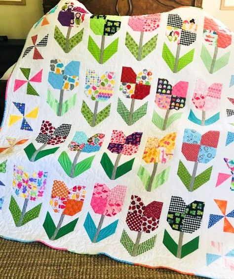 Bright Pink Quilt, Tulip Quilt Pattern Free, Marcia Derse Quilts, Tulip Quilt Block Pattern Free, Flower Quilt Blocks Free Pattern, Tulip Quilt Block Pattern, Tulip Quilt Pattern, Spring Quilt Patterns, Tulip Quilt Block