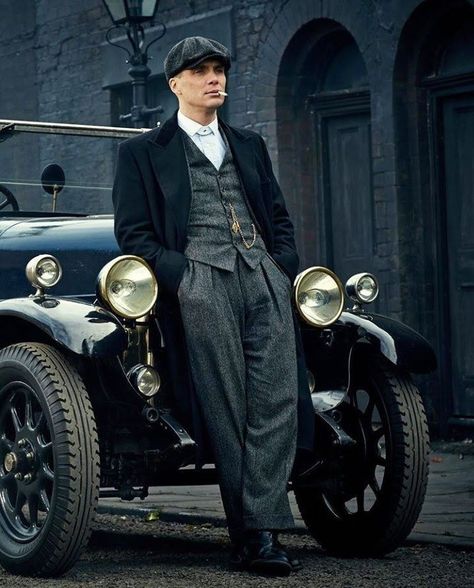 Piranesi Book, Tom Shelby, Peeky Blinders, Peaky Blinders Costume, Peaky Blinders Theme, Estilo Gangster, Shelby Brothers, Peaky Blinders Series, Peaky Blinders Poster