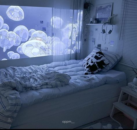 Jellyfish Room Decor Aesthetic, Jellyfish Room Ideas, Blue Cybercore Bedroom, Jellyfish Bedroom Ideas, Cute Ocean Room Ideas, Quiet House Aesthetic, Water Themed Bedroom Aesthetic, Cybercore Jellyfish, Cybercore Bedroom Aesthetic