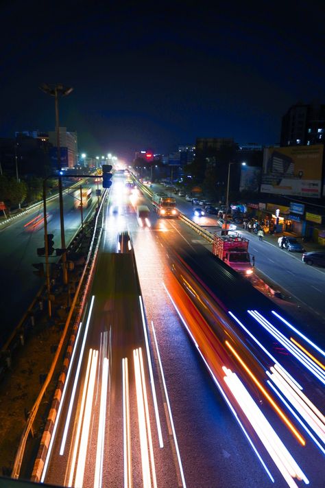 Night, Street photography Berlin, Photography Slow Shutter Speed, Movement Pictures Photography, Long Exposer Photography, Long Exposure Night Photography, Light Refraction Photography, High Shutter Speed Photography, Shutter Speed Photography Ideas, Slow Shutter Speed Photography Ideas