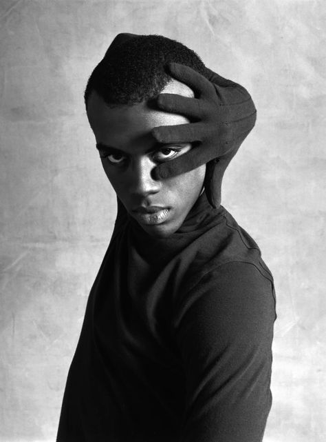 Rotterdam, Chantal Regnault, Vogue Poses Men, Voguing Ballroom, Ball Scene, Ballroom Aesthetic, Vogue Dance, Vogue Poses, Fish Pose