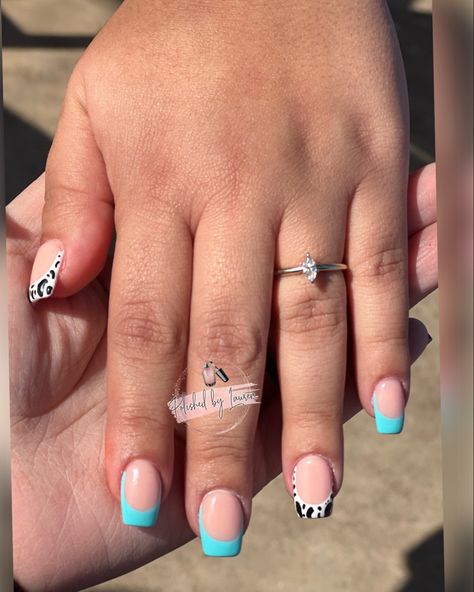 Country French Tip Nails, French Tip Western Nails, Western Nails French Tip, Western Nails Short Square, Western French Tips, Western Nail Designs Simple, Cow Print Nails French Tip, Country Nail Designs Rodeo, Western French Tip Nails