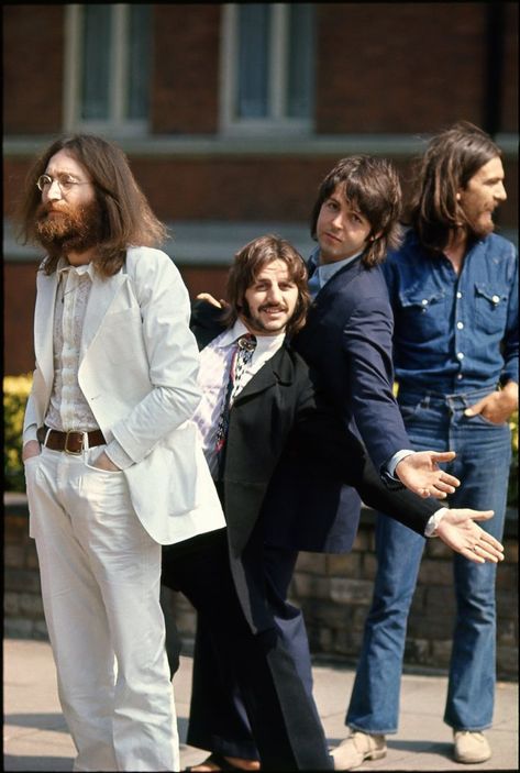 Paul McCartney: 'I cried for a year when Linda died' - BBC News Stuart Sutcliffe, Beatles Wallpaper, John Lenon, Mary Mccartney, Beatles Photos, Beatles Pictures, Linda Mccartney, The Fab Four, Abbey Road