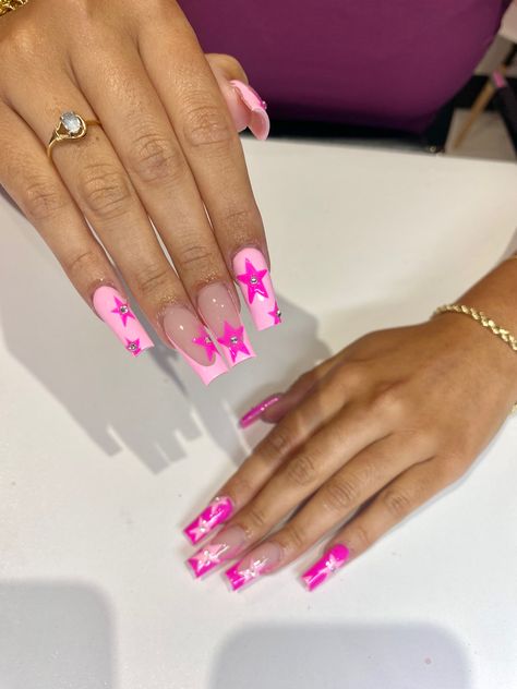 pink square acrylic nails with pink stars Pink Nail Inspo Y2k, Pink Star Nails Acrylic Y2k, Calm Acrylic Nails, Y2k Hot Pink Nails, Pink Girly Nails Acrylic, Hot Pink Short Square Nails, Pink Design Nails Acrylic, Star Nails Acrylic Square, Star Pink Nails