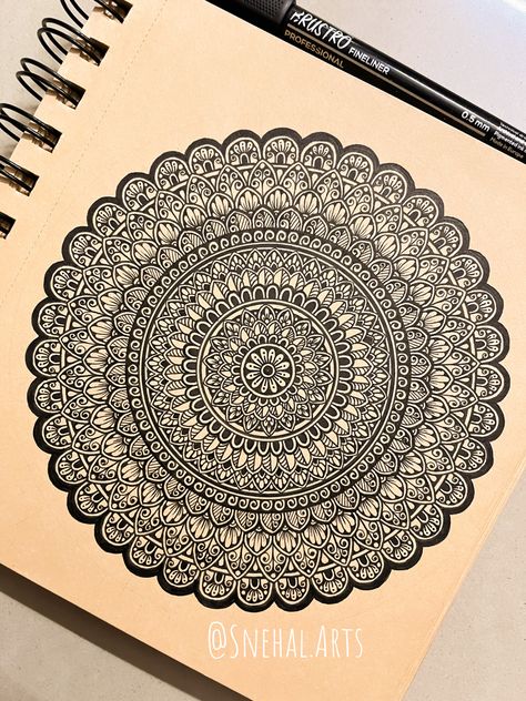 Mandala art Croquis, Mandala Aesthetic Drawing, Mandala Art Therapy Easy, Mandala Design Art Easy, Brown Aesthetic Painting, Mandala Art Aesthetic, Easy Mandala Drawing Simple, Wall Mandala Art, Full Page Mandala Art