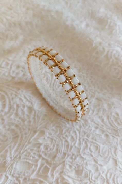 Bracelet Miyuki Tila, Tila Bracelet Patterns, Bead Stitching Patterns, Miyuki Bracelet Pattern, Bracelet Miyuki, Tila Beads, Duo Beads, Bracelets Bangle, Miyuki Bracelet