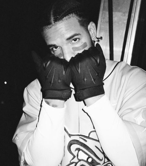 Drake Pfp Aesthetic, Drake Rares, Drake Widget, Drake Black And White, Drake Cute, Drake Pictures, Drake Pics, Drake Pfp, Drake Rapper