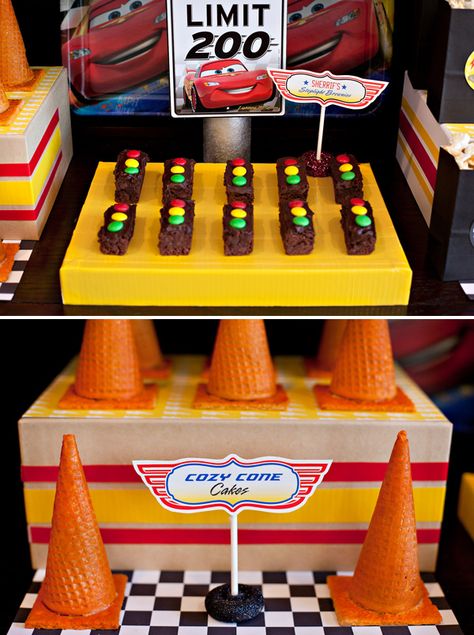 Pixar Cars Birthday Party, Lightning Mcqueen Party, Disney Cars Theme, Pixar Cars Birthday, Pixar Party, Cars Birthday Party, Festa Hot Wheels, Disney Cars Party, Hot Wheels Birthday