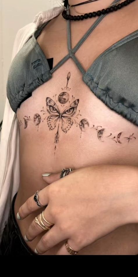 Tattoo Chest Girl, Back Tattoo Women Upper, Chest Tattoo Designs Female, Sternum Tattoo Design, Bohemian Tattoo, Earthy Tattoos, Stomach Tattoos Women, Tattoo Chest, Hippie Tattoo