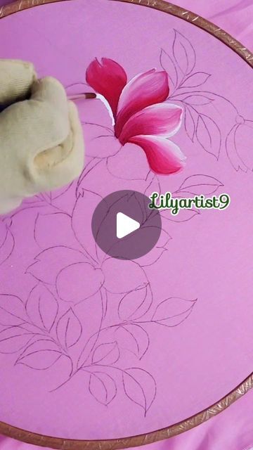 Tela, Painting Designs On Clothes, Fabric Painting Ideas, Painting On Clothes, Slow Video, Clothes Painting, Cloth Painting, Diy Canvas Art Easy, Lily Art