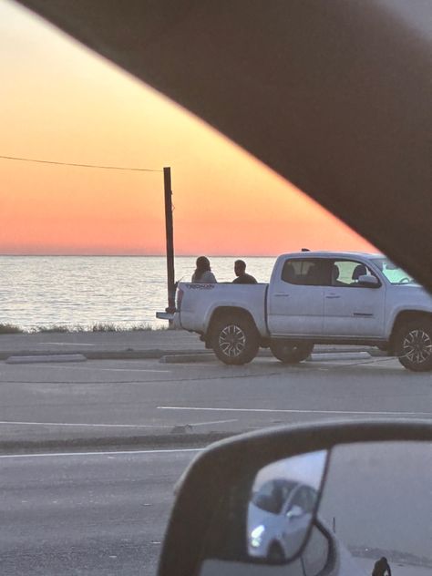 Valentines day, sunset, malibu, beach, malibu beach, aesthetic, LA, westcoast, date, date night, love Cali, Malibu Beach Aesthetic, Malibu Nights, Night Beach, Malibu Beach, Aesthetic Book, Night Love, Night Aesthetic, Beach Aesthetic