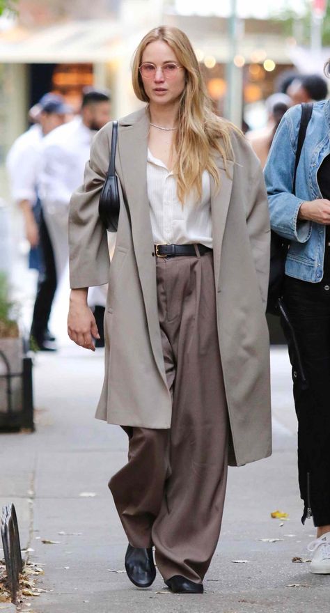 Jeniffer Lawrance, Jenifer Lawrens, Jennifer Lawrence Street Style, Star Wars Outfit, Jennifer Lawrence Style, Mantel Outfit, Mode Mantel, Jenifer Lawrence, Day To Night Dresses