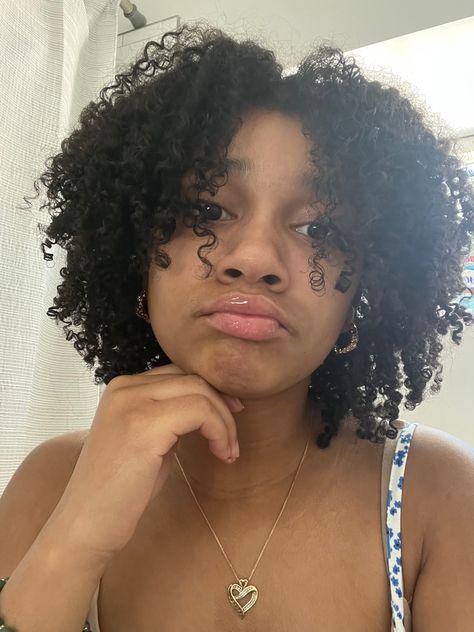 Curls, natural hair, black Natural Hair Styles Curly Short, Curly Fro Short, Hair Styles Short 4c Hair, 4c Hairstyles For Round Faces, 4a4b Natural Hairstyles, Chin Length Natural Hairstyles, 4c Curly Hairstyles Short, Small 4c Afro, 4b Short Haircut