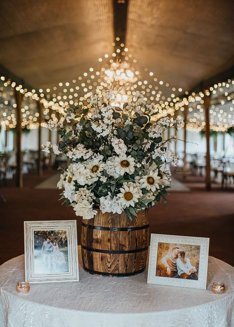 Country Wedding Entrance Decor, Rustic Wedding Entrance Ideas, Essential Wedding Decorations, Country Ranch Wedding, April Bouquet Wedding, Jar Decorating Ideas Wedding, Wedding Table Decorations Country, Large Fall Wedding Floral Arrangements, Southern Inspired Wedding