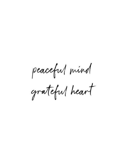 Gratitude Yoga, Heart Yoga, Frases Yoga, Grateful Quotes, Heart Quote, Thankful Quotes, Peaceful Mind, Fina Ord, Minimal Wall