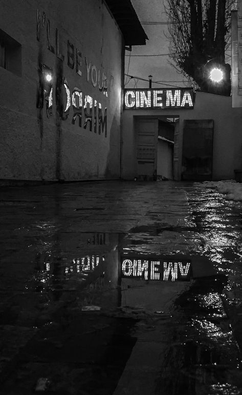 Cinema Black And White Aesthetic, Cinema Aesthetic Wallpaper Iphone, Dark Cinema Aesthetic, Film Noir Decor, Cinema Quotes Aesthetic, Movie Aesthetic Black And White, Cinema Aesthetic Black And White, Black Movie Aesthetic, Cinema Wallpaper Iphone