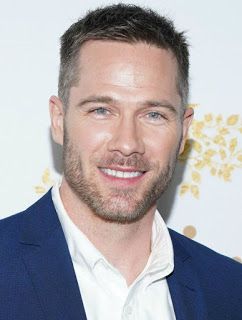 Canadian actor and singer, Luke Macfarlane is popular for playing Scotty Wandell on the ABC television drama Brothers & Sisters, RAC Agent D'avin Jaqobis on the Space television science fiction series Killjoys. Also, he is well-known for the romantic lead in a number of Hallmark Channel Christmas movies. Luke Mcfarlane, Michael Urie, Hallmark Actors, Luke Macfarlane, Hallmark Movies Romance, Hallmark Channel Christmas Movies, Painted Daisies, Hallmark Mysteries, Science Fiction Series