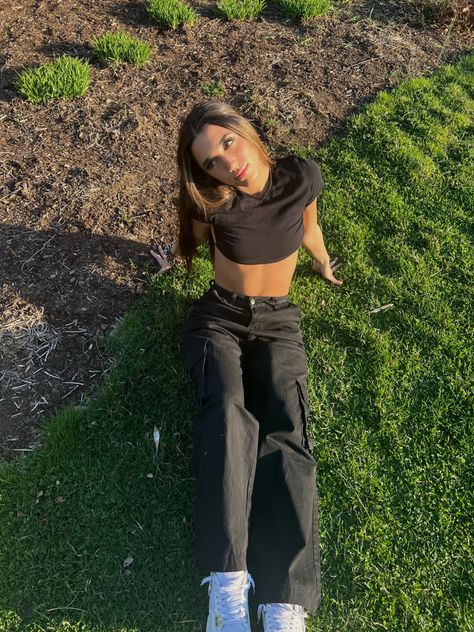 Picture poses | Spring | Outside | Cargo pants | Grass | Nature Cargo Pant Poses, Grass Picture Ideas Instagram, Grass Poses Picture Ideas, Cargo Pants Poses, Sitting On Grass Poses, Cargo Pants Photoshoot, Sitting In Grass Poses, Poses For Outside, Outside Poses