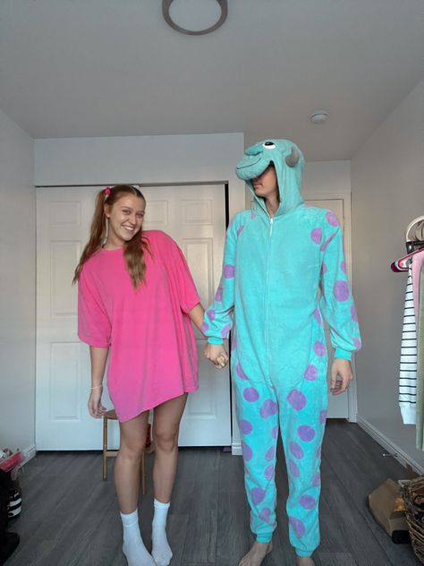 Monsters Inc Sully And Boo, Halloween Duos Couple, Monsters Inc Couples Costume, Dynamic Duo Couples, Sully And Boo Costume Couple, Sully And Mike Costume, Boo And Sully Costume Couple, Boo From Monsters Inc Costume, Sully Monsters Inc Costume