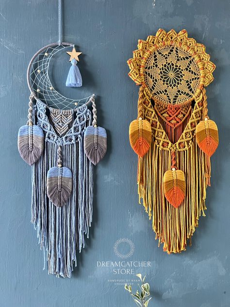 Welcome to my ETSY store! This moon and sun dreamcatcher set is 100% handmade by our skilled craftsmen. This dream catchers looks festive and it will make fine piece of décor for you. Boho dream catcher is a great choice as decoration for wedding, indoor and outdoor photo shooting, nursery wall decor. You can also place it in your living room, bedroom, meditation room or baby room and you'll see how it can make your interior more warm and cozy. Our dream catchers make great presents for housewar Cloud Dream Catcher, Unique Dreamcatcher Designs, Ideas For Dream Catchers, How To Do Dream Catcher, Sun Moon Macrame, Unique Dream Catcher Patterns, Sun And Moon Home Decor, Cool Craft Ideas Diy, Sun And Moon Room Decor