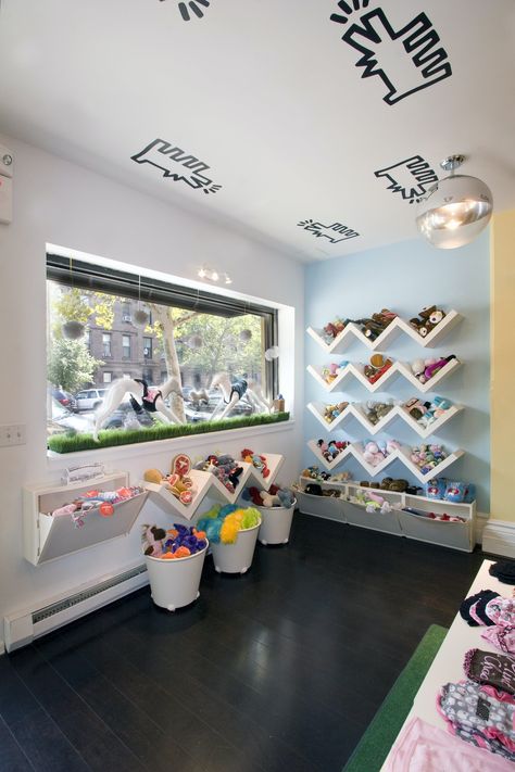 Dog Boutique | Vanessa DeLeon Associates | Archinect Dog Daycare Design, Dog Boutique Ideas, Dog Boarding Ideas, Dog Daycare Business, Pet Store Ideas, Dog Boarding Facility, Dog Boarding Kennels, Dog Bedroom, Puppy Room