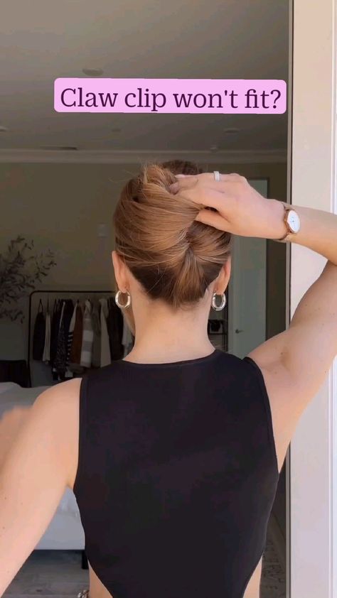 Hair Hack: Claw Clips for Thick Hairi Try This Trick for Easy Styles Short Hair Bun Claw Clip, Clips For Medium Hair, Quick Thick Hair Hairstyles, Hairstyles With Clips For Medium Hair, Updo Hairstyles Thick Hair, How Do I Put My Hair In A Claw Clip, Hair Clips Thick Hair, French Claw Clip, Hair Clip Fine Hair