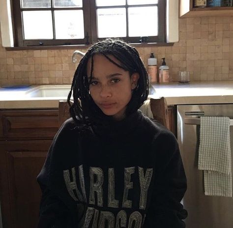 Zoe Kravitz Style, Zoe Isabella Kravitz, Zoë Kravitz, Shia Labeouf, Zoe Kravitz, Many Men, Woman Crush, My Phone, Pretty Woman