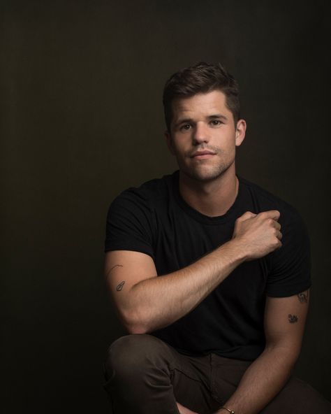 Max And Charlie Carver, Carver Twins, Max Carver, Michael K Williams, Charlie Carver, Natalie Morales, One Direction Songs, Teen Wolf Mtv, Ian Mckellen