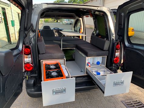 MICA Camper box with seating, kitchen and bed modules!- 3DotZero Automotive BV Petit Camping Car, Bil Camping, Berlingo Camper, Camper Van Kitchen, Ducato Camper, Kombi Van, Camper Box, Kangoo Camper, Minivan Camper Conversion