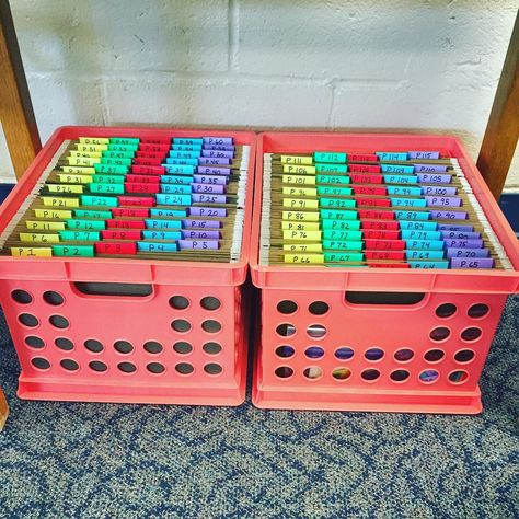 Classroom Work Organization, Teacher Storage Organization Closet, Organisation, Classroom Wall Organization, Cheap Classroom Organization Ideas, Classroom Worksheet Organization, Grade 1 Classroom Organization, Classroom Workbook Organization, Teacher Office Organization Ideas