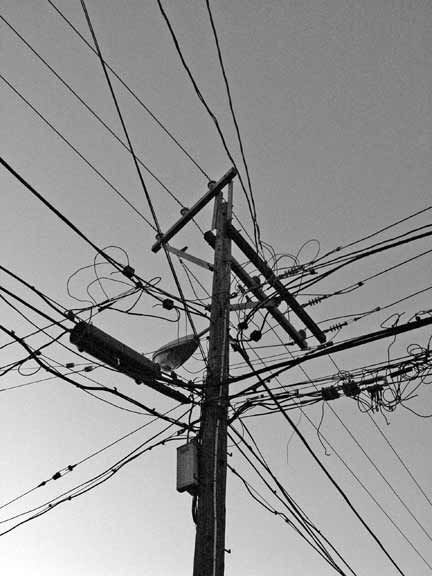 Minimalist Photography, Powerlines Aesthetic, Leading Lines Photography, Line Aesthetic, Lines Photography, Leading Lines, Line Photography, Power Lines, Photography Classes