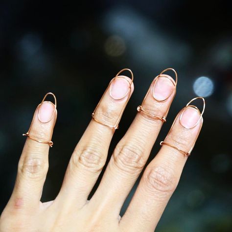 Wire nail rings. Korea Nail, Opal Nails, Korean Nail Art, Nail Designs Pictures, Minimalist Nail Art, Korean Nails, Nail Ring, Ring Trends, Nails Polish