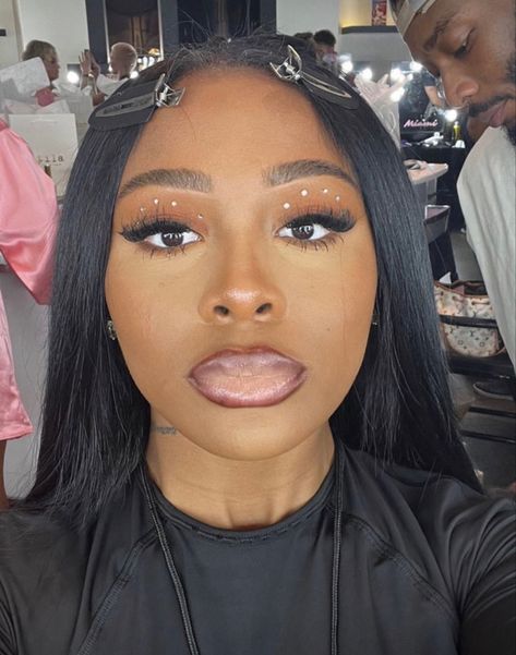 Rhinestone Makeup Looks Black Women, Birthday Makeup For Black Women, Rhinestone Eye Makeup, Mixed Aesthetic, Simple Prom Makeup, Gem Makeup, Birthday 16, Dream Birthday, Birthday Makeup Looks