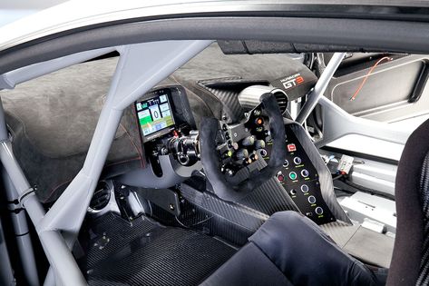 Amazing looking interior inside the Lamborghini Huracan GT3 race car Lamborghini Aventador, Race Car Interior, Gt3 Racing, Best Lamborghini, Chassis Fabrication, Lamborghini Huracan, Riding Gear, Kit Cars, Go Kart